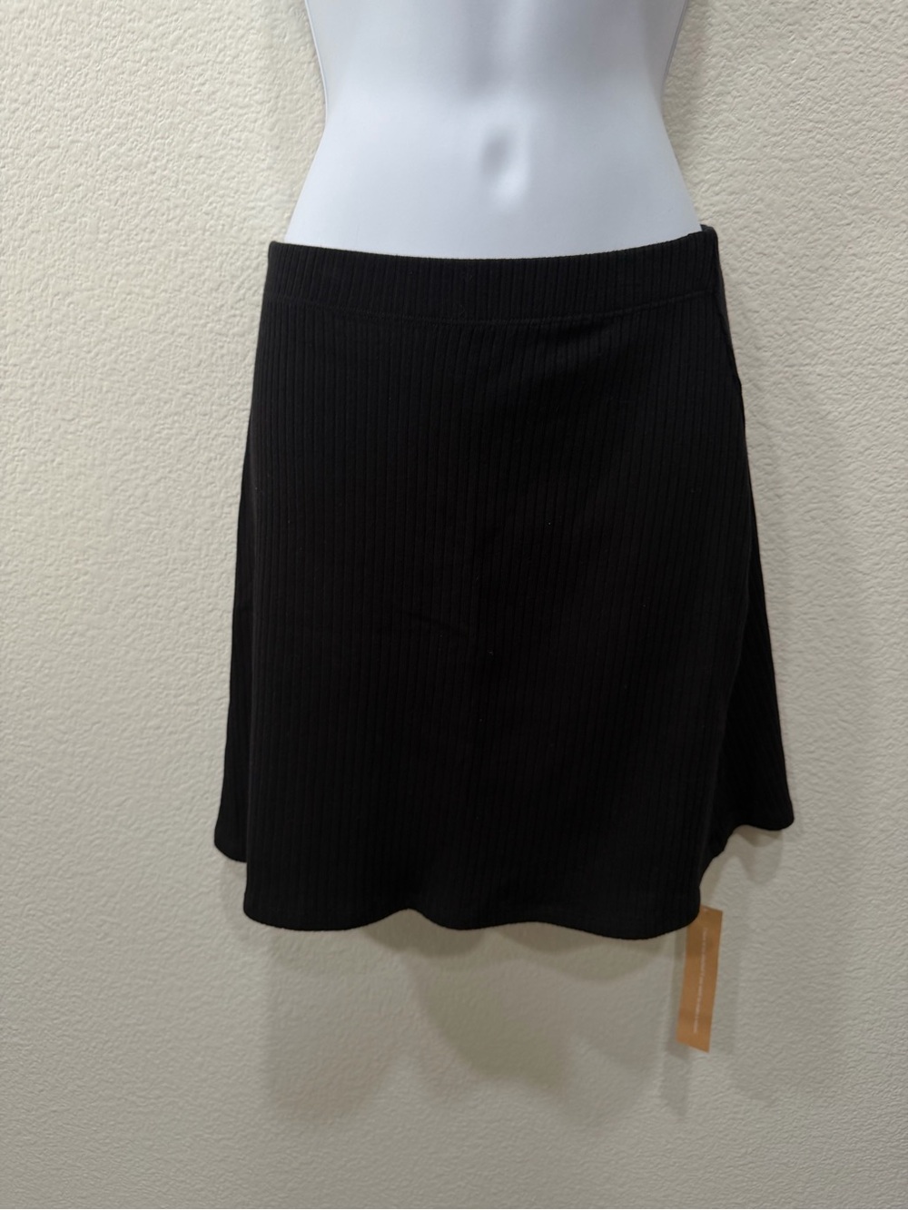 Reformation Black Ribbed A-Line Skirt LIKE NEW! REFORMATION
